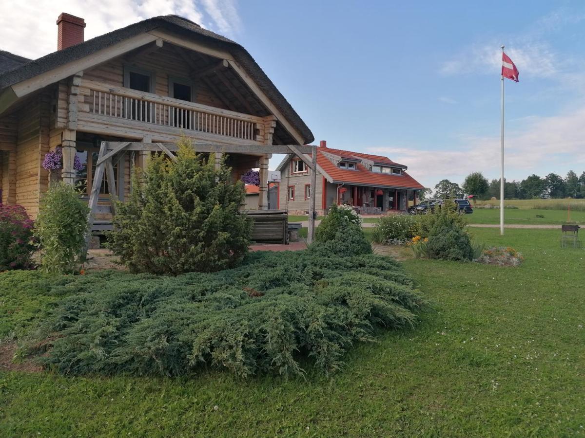 Guest House Unguri Stalbe Екстериор снимка