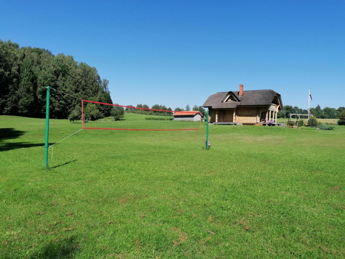 Guest House Unguri Stalbe Екстериор снимка